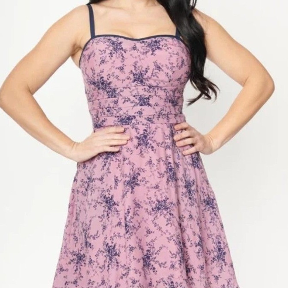 UNIQUE VINTAGE‎ Purple Floral Fit Flare Dress Retro | Size 4